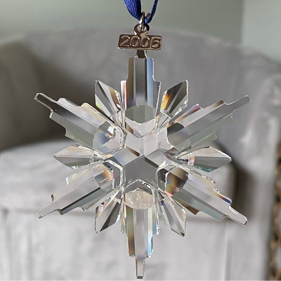 Swarovski Crystal 2006 snowflake Christmas ornament with COA and box - Picture 8 of 9